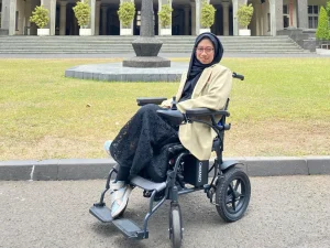 Mahasiswa Disabilitas Lulus S