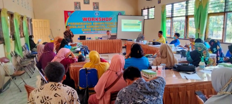 Pengembangan Profesional Guru