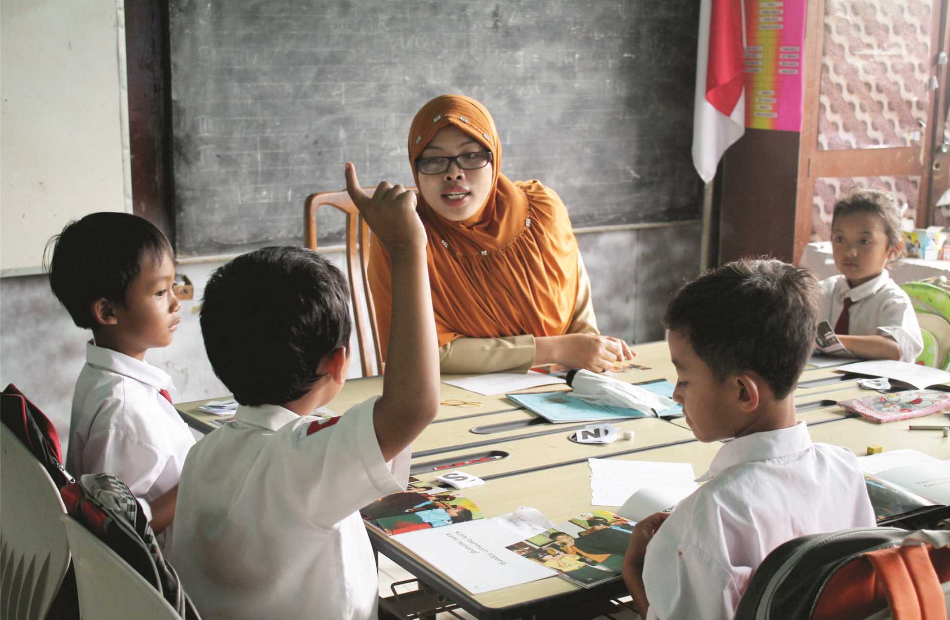 Edukasi Moral: Pondasi Penting untuk Membentuk Karakter Anak