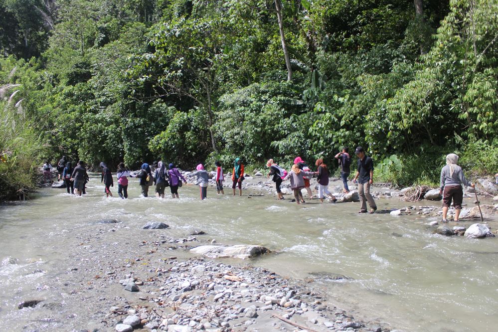 Praktikum Lapangan dan Tantangan Nyata yang Mengubah Cara Pandang Mahasiswa