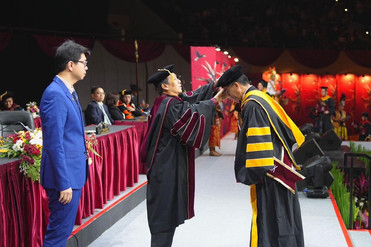 Fresh Graduate Sukses